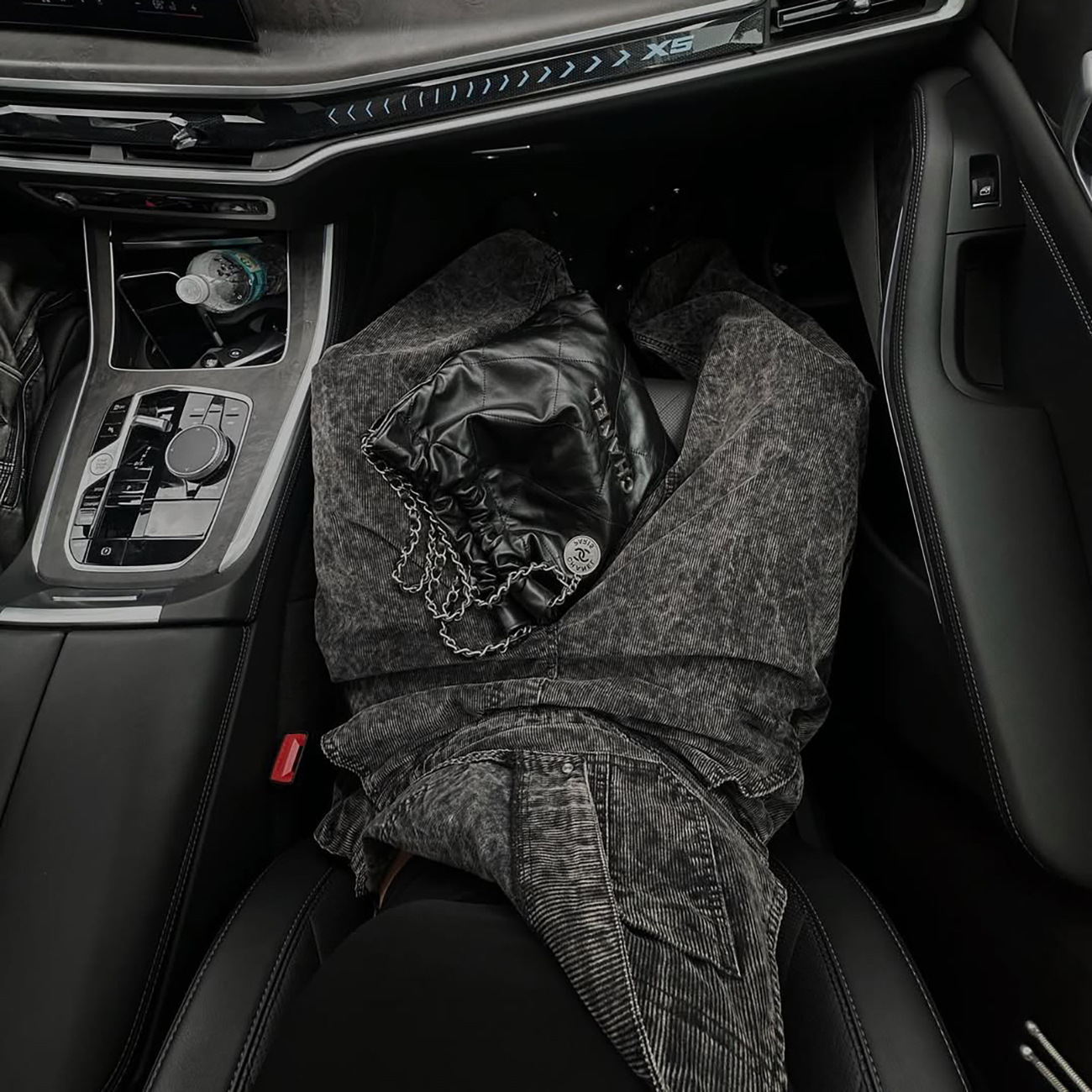 I nuovi pantaloni a gamba larg - Streetwear Brand Denim recensione e prezzo